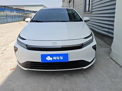 Toyota Corolla 2026, 5300 км, за 88000 CNY