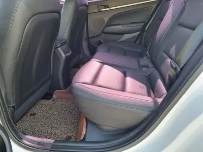 Hyundai Avante 2018, 114000 км, за 10800000 KRW - фото 12