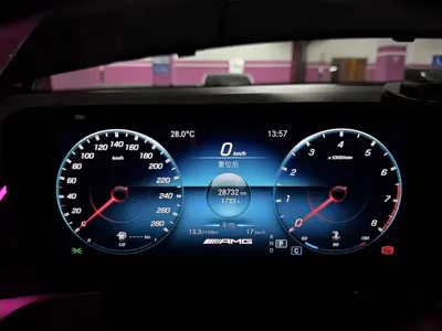 Mercedes-Benz GLB AMG 2022, 28000 км, за 198000 CNY