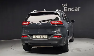 Jeep Cherokee 2017, 141996 км, за 7890000 KRW