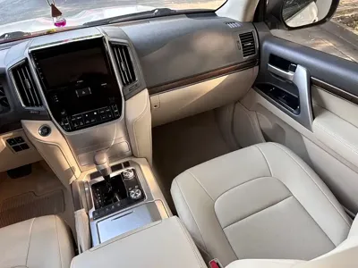 Toyota Land Cruiser 2020, 60000 км, за 795800 CNY - фото 7