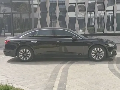 Audi A6L 2019, 96900 км, за 178100 CNY - фото 5