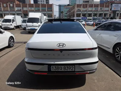 Hyundai Grandeur 2023, 21000 км, за 39000000 KRW