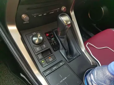 Lexus NX 2018, 100600 км, за 129400 CNY - фото 7