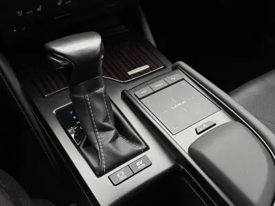 Lexus ES 2020, 142000 км, за 32000000 KRW - фото 9