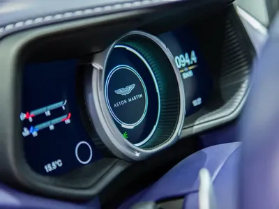 Aston Martin DB11 2019, 50000 км, за 998000 CNY - фото 9
