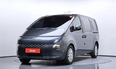 Hyundai Staria · 2022 год