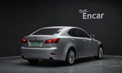 Lexus IS 2006, 134102 км, за 4300000 KRW - фото 2