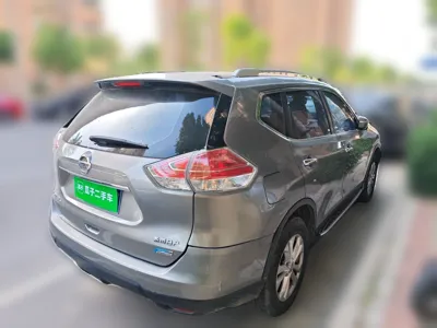 Nissan X-Trail 2014, 85300 км, за 47633.37 CNY