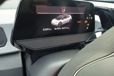 Volkswagen ID.3 2023, 5300 км, за 98930.85 CNY
