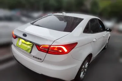 Ford Escort 2019, 22700 км, за 34256.11 CNY - фото 6