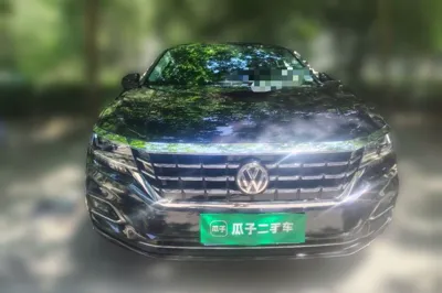 Volkswagen Passat 2020, 59000 км, за 102781.89 CNY