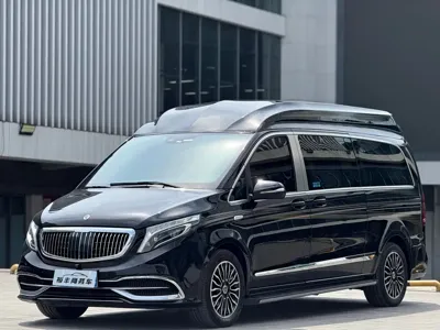 Mercedes-Benz V-Class · 2023 год