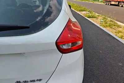 Ford Focus 2017, 82800 км, за 39798.1 CNY - фото 9