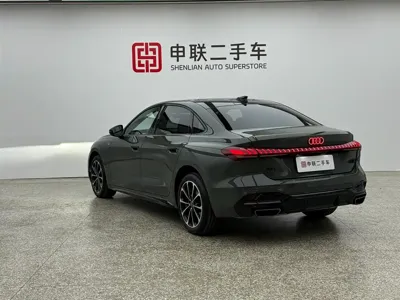 Audi 奥迪A5L 2025, 3300 км, за 229000 CNY
