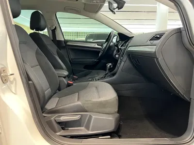 Volkswagen Golf 2020, 90000 км, за 57800 CNY - фото 8
