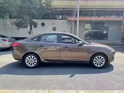 Ford Escort 2015, 60000 км, за 19800 CNY - фото 4