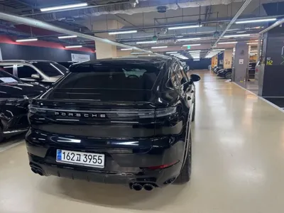Porsche Cayenne 2024, 25288 км, за 116000000 KRW - фото 2