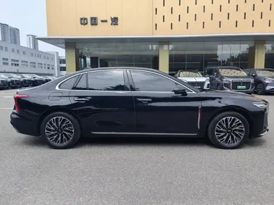 Hongqi Hongqi H5 2024, 47000 км, за 95800 CNY