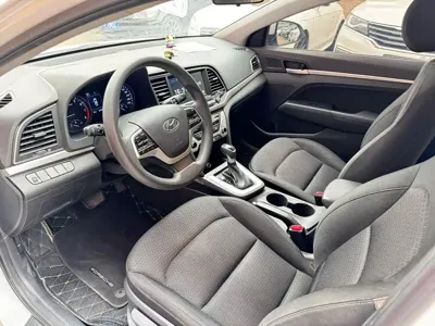 Hyundai Elantra 2016, 110000 км, за 29800 CNY