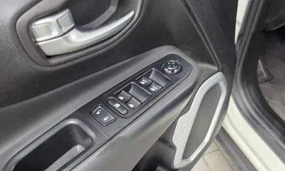Jeep Renegade 2018, 102787 км, за 8600000 KRW - фото 29