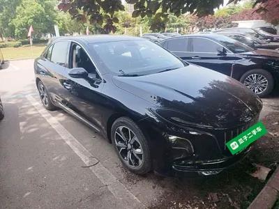Hongqi E-QM5 2023, 20000 км, за 87078.34 CNY