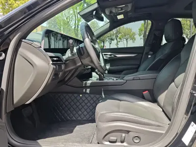 Cadillac CT5 2024, 11000 км, за 156400 CNY