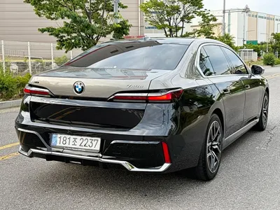 BMW 7-Series 2025, 12021 км, за 110000000 KRW