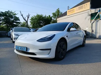 Tesla Model 3 · 2022 год