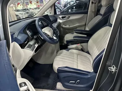 Roewe iMAX8 2021, 50000 км, за 73000 CNY - фото 3