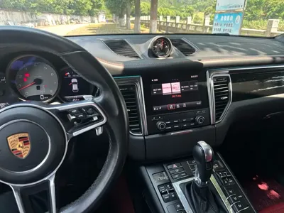Porsche Macan 2017, 90000 км, за 132800 CNY - фото 9
