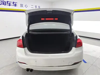 BMW 3 Series 2017, 113000 км, за 68800 CNY