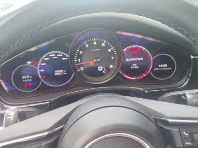 Porsche Panamera 2021, 58000 км, за 638000 CNY - фото 9