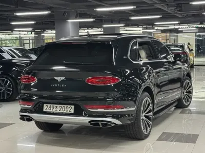 Bentley Bentayga 2024, 8900 км, за 350000000 KRW