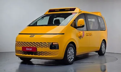 Hyundai Staria · 2023 год