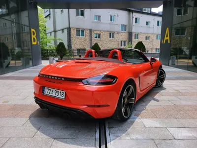 Porsche 718 2021, 67300 км, за 81000000 KRW