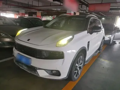 Lynk & Co 01 · 2018 год