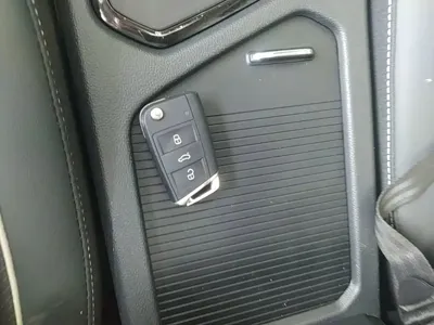 Volkswagen Tiguan L 2020, 122600 км, за 79200 CNY - фото 9