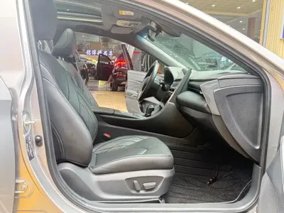 Toyota Avalon 2022, 35000 км, за 123800 CNY - фото 7
