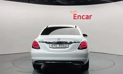 Mercedes-Benz C-Class 2015, 127523 км, за 11900000 KRW