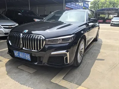 BMW 7 Series · 2014 год