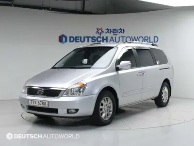 Kia Canival · 2011 год