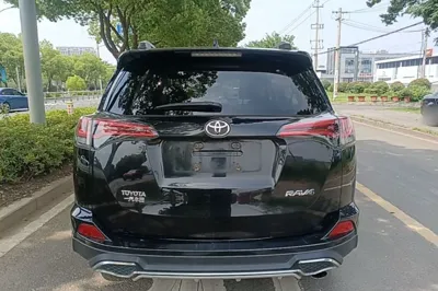 Toyota RAV4 2016, 102000 км, за 76993.8 CNY - фото 5