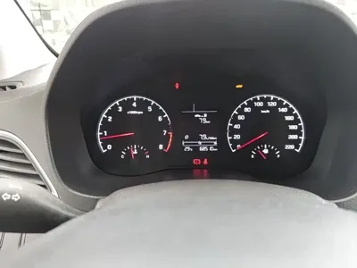 Hyundai Verna RV 2018, 68500 км, за 18100 CNY - фото 12