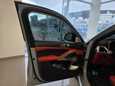 BMW X6M 2026, 5000 км, за 189500000 KRW - фото 10