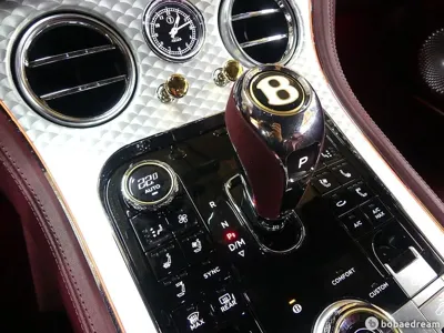 Bentley Continental 2020, 11889 км, за 275000000 KRW - фото 9