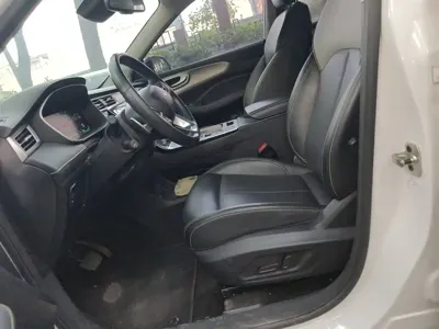 Roewe RX5 New Energy 2021, 84200 км, за 42300 CNY - фото 11