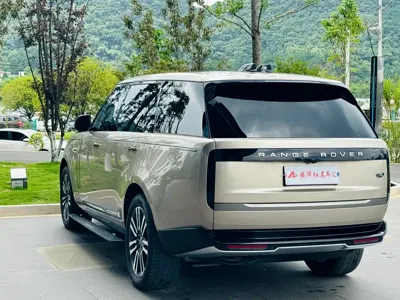 Land Rover Range Rover 2023, 132000 км, за 1058000 CNY