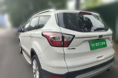 Ford Kuga 2017, 74600 км, за 43822.86 CNY