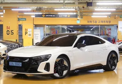 Audi RS e-tron GT 2022, 51600 км, за 88000000 KRW